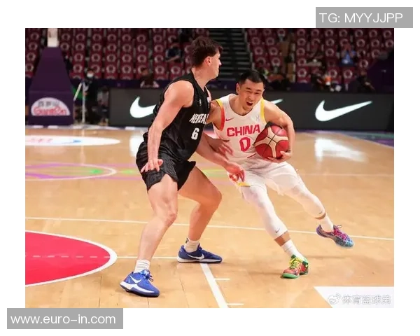 高诗岩坦言中国男篮以无私奉献为核心凝聚力量展现团队精神